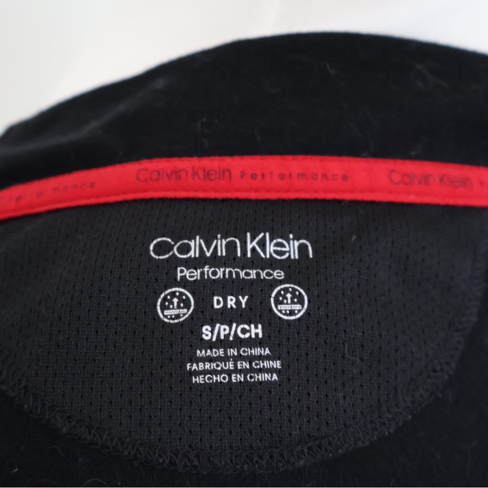 SOLD Calvin Klein Hooded Performance Black Long Sleeve Top w Logo on arm & side - Picture 6 of 8